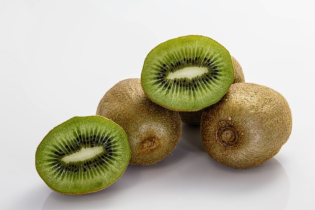kiwifruit-400143_640